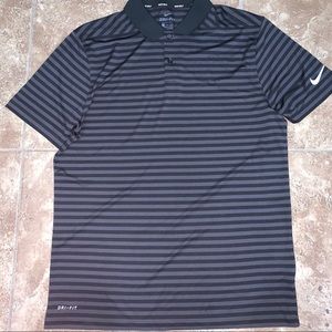 New men’s Nike medium golf shirt top polo